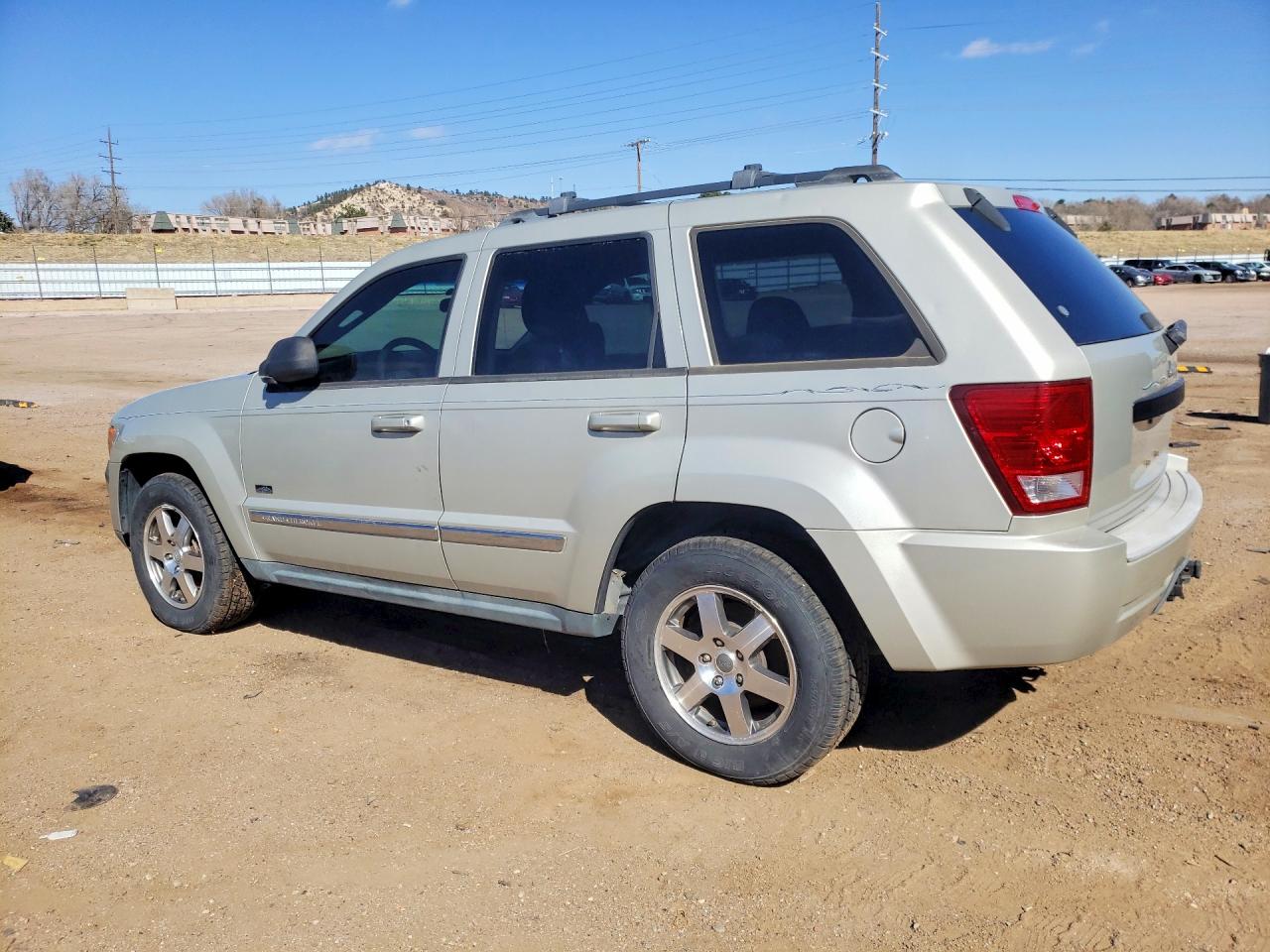 2009 JEEP GRAND CHEROKEE LAREDO photo 3