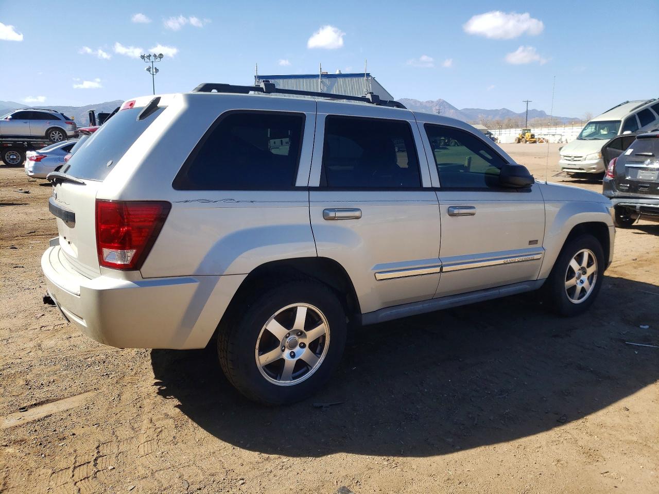 2009 JEEP GRAND CHEROKEE LAREDO photo 5
