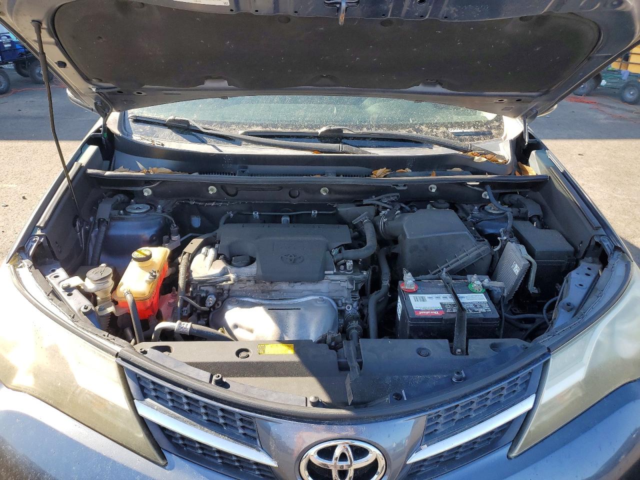 2014 TOYOTA RAV4 XLE photo 12