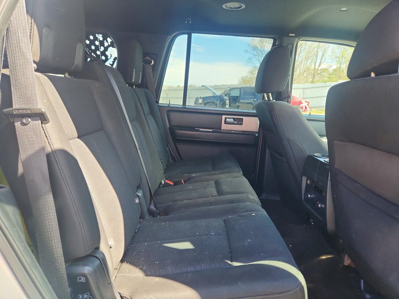 2015 FORD EXPEDITION XLT photo 11