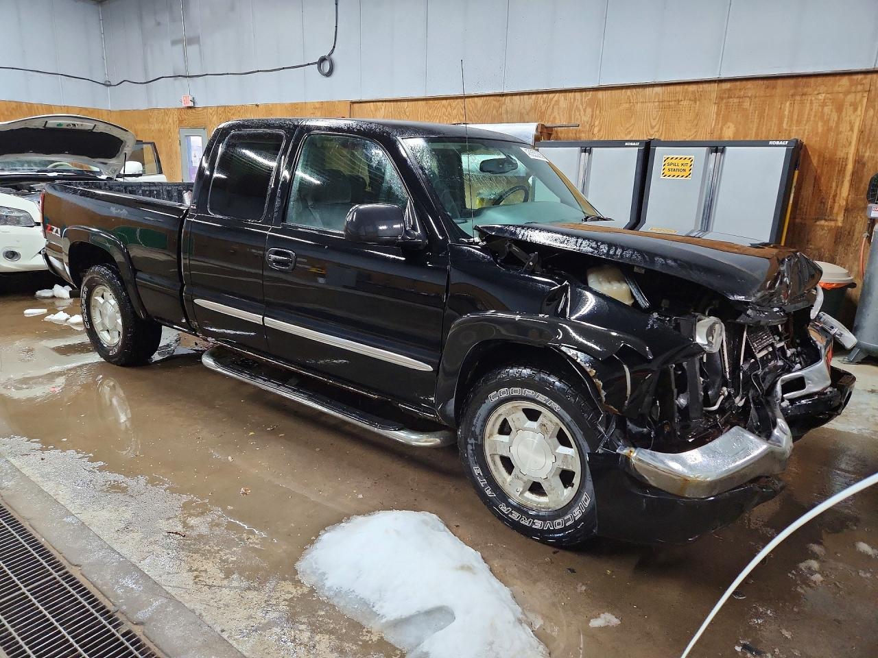 2007 GMC NEW SIERRA K1500 CLASSIC photo 4