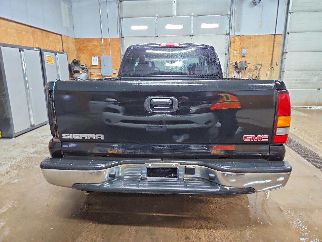 2007 GMC NEW SIERRA K1500 CLASSIC photo 6
