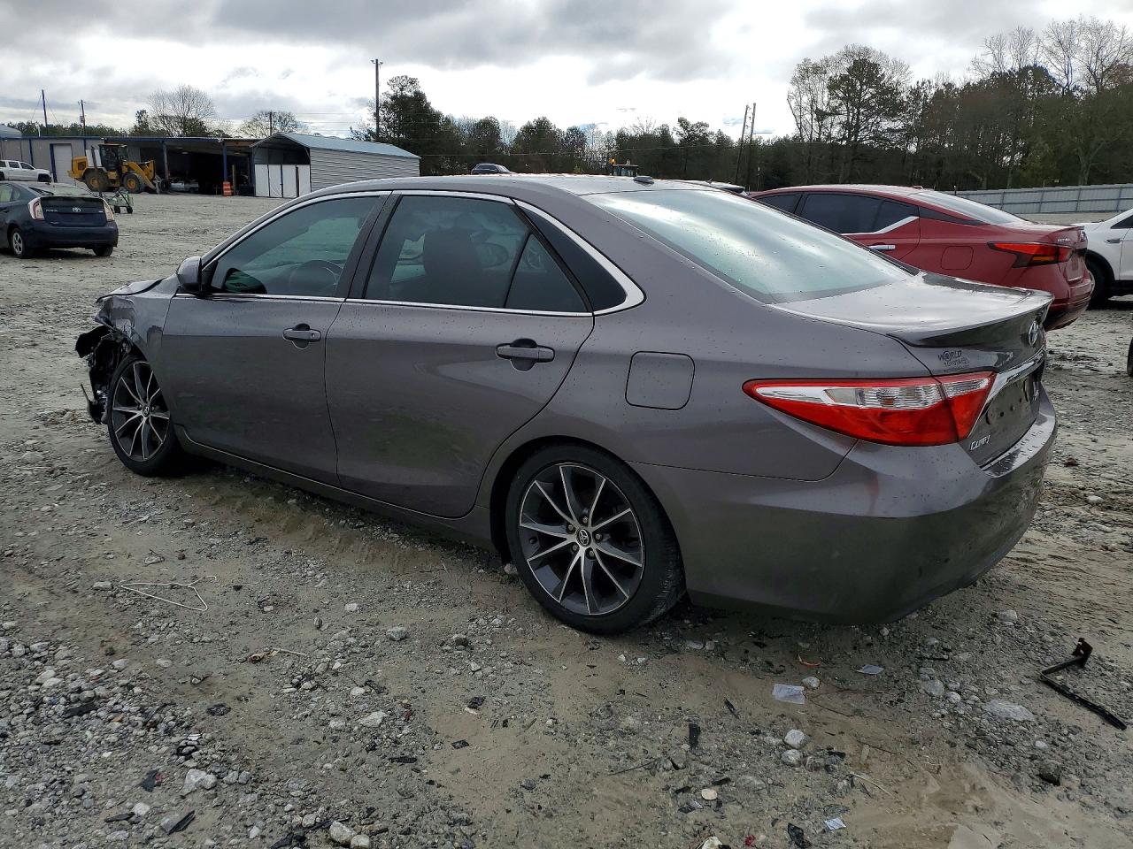 2017 TOYOTA CAMRY XSE photo 3