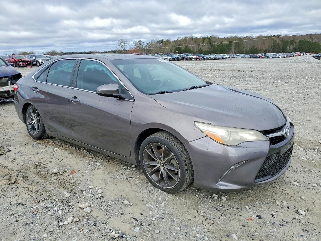 2017 TOYOTA CAMRY XSE photo 7