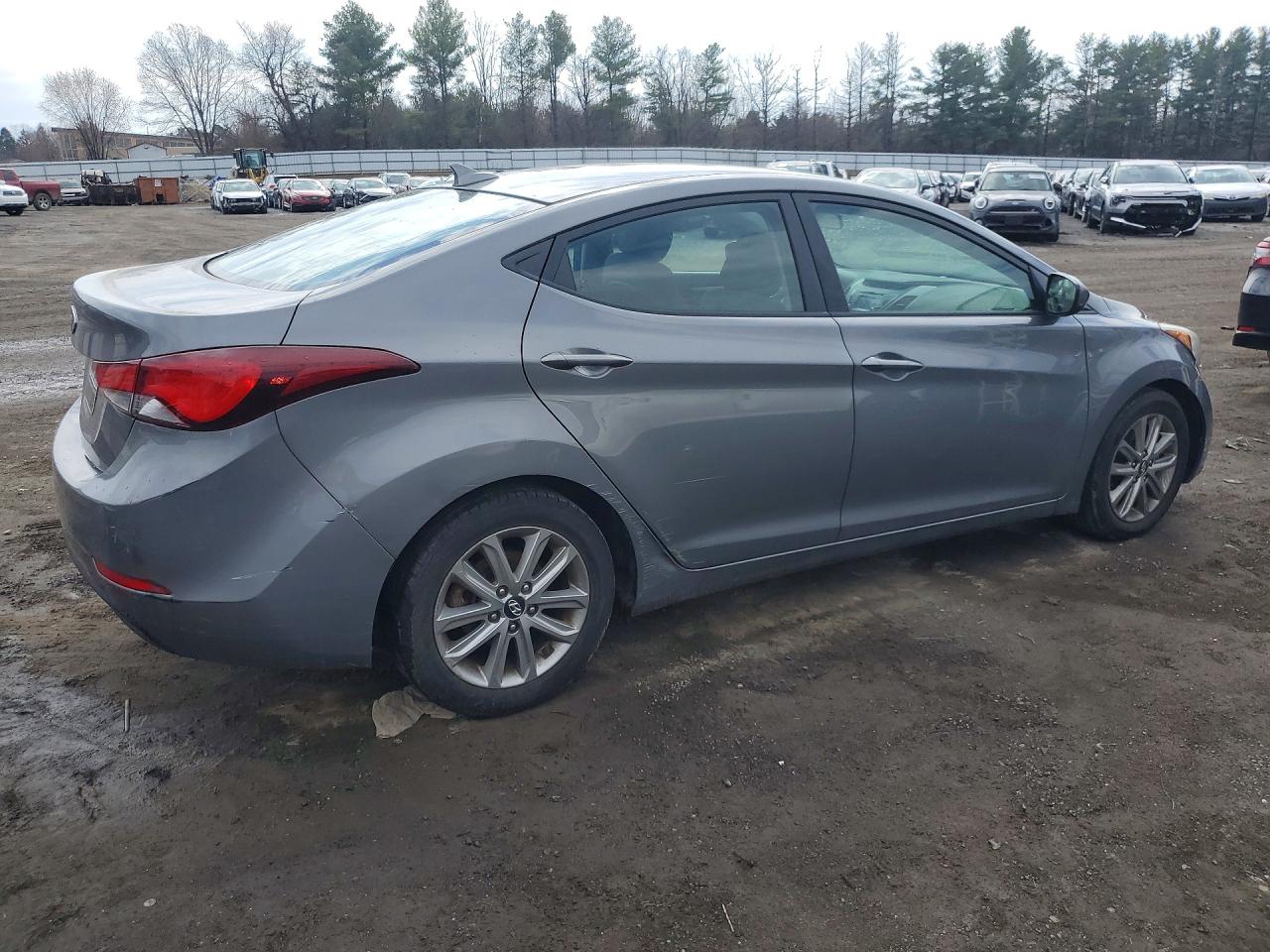 2014 HYUNDAI ELANTRA SE photo 5