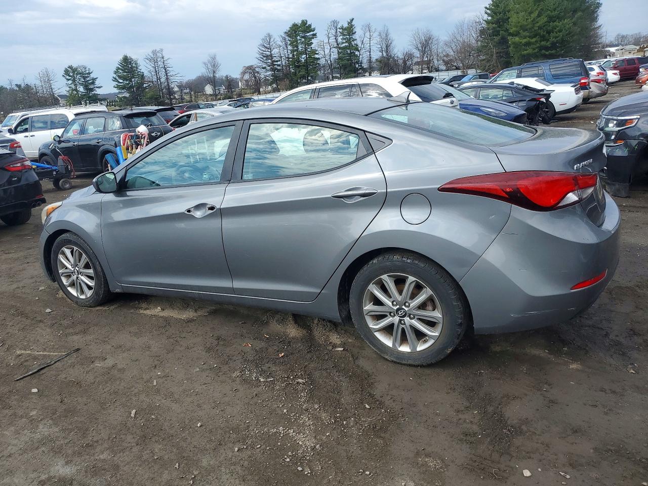 2014 HYUNDAI ELANTRA SE photo 3