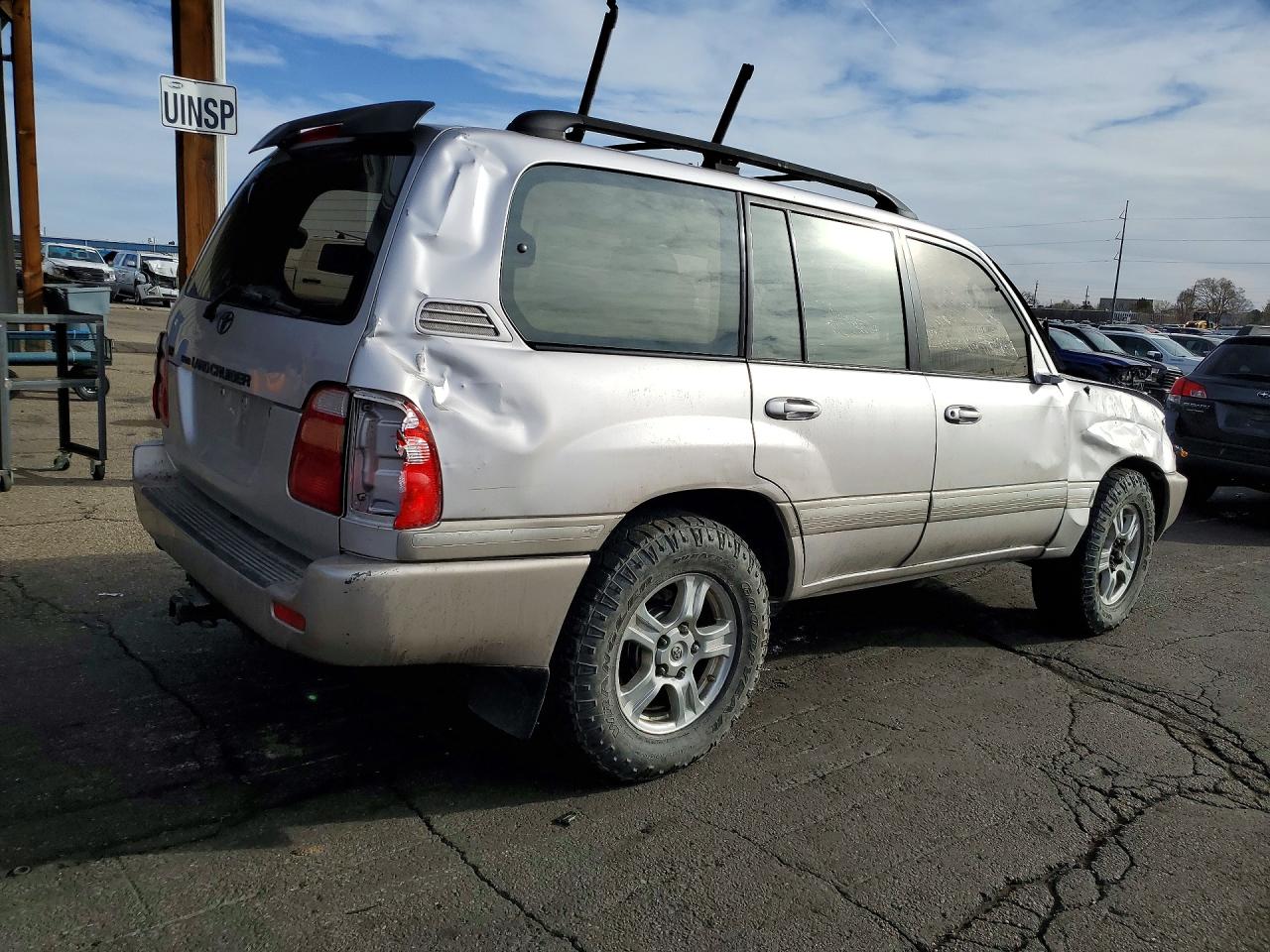 1999 TOYOTA LAND CRUISER BASE photo 3