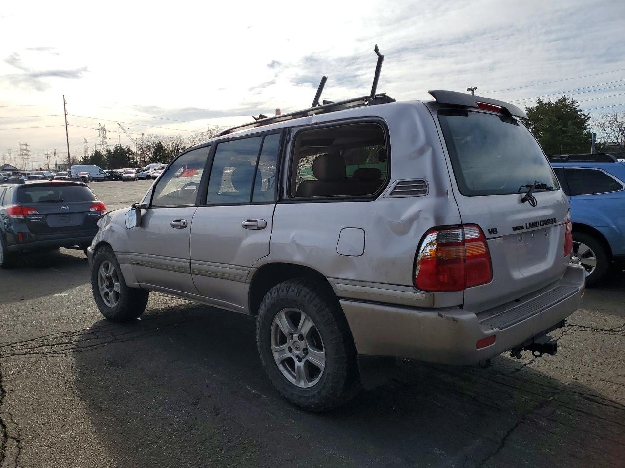 1999 TOYOTA LAND CRUISER BASE photo 2