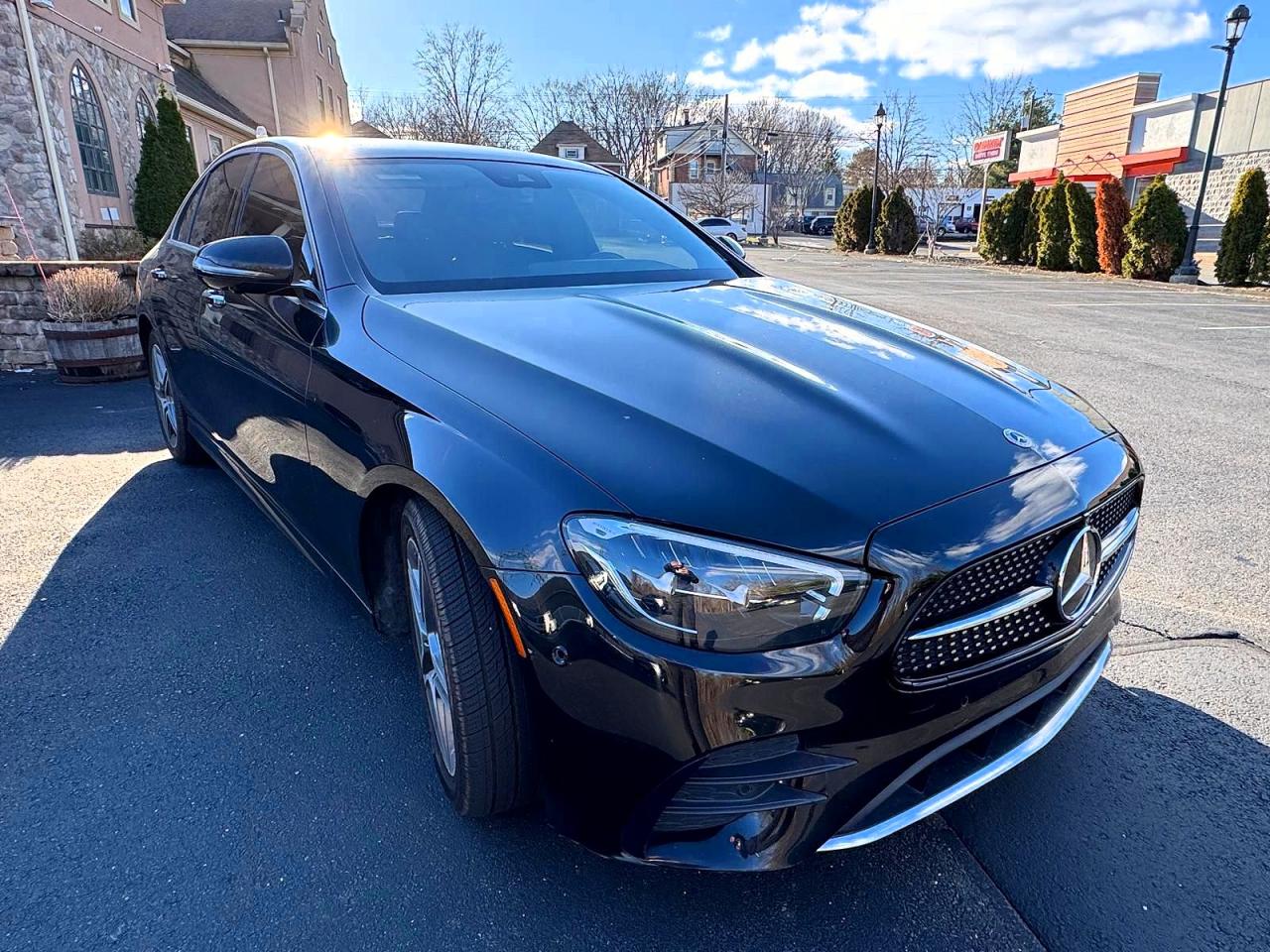 2022 MERCEDES-BENZ E