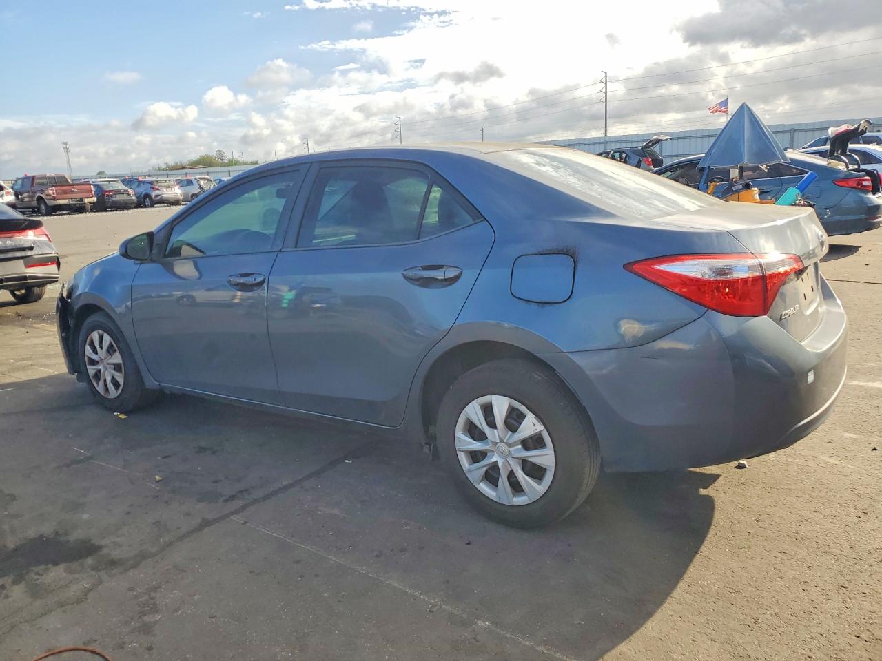 2014 TOYOTA COROLLA L photo 2