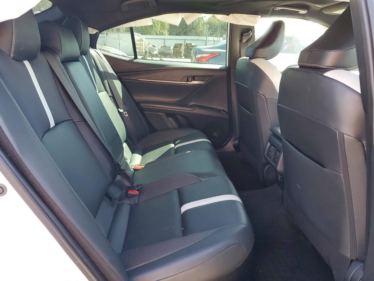 2025 TOYOTA CAMRY SE photo 10