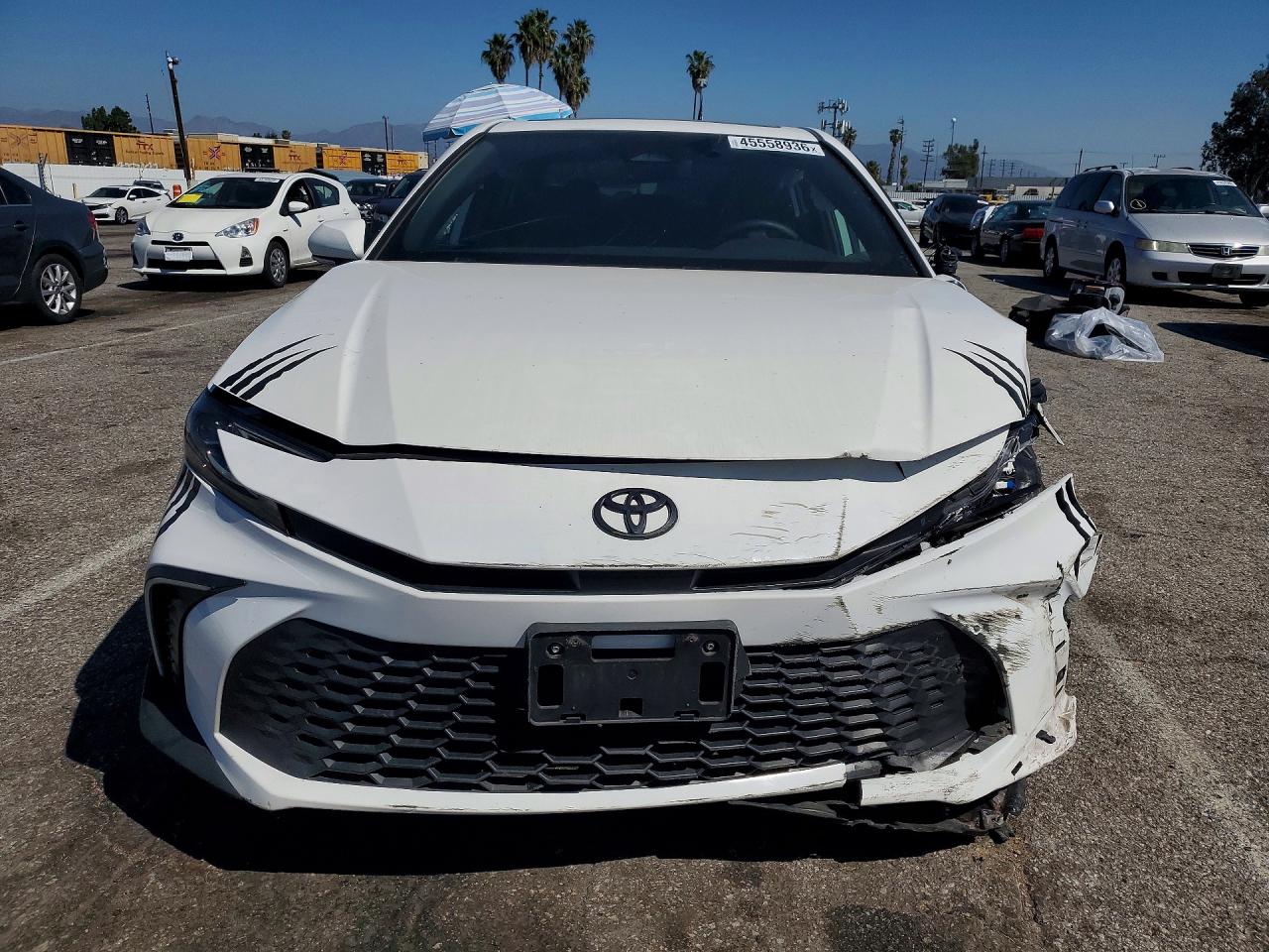 2025 TOYOTA CAMRY SE photo 5