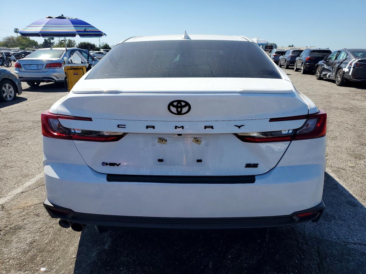 2025 TOYOTA CAMRY SE photo 6