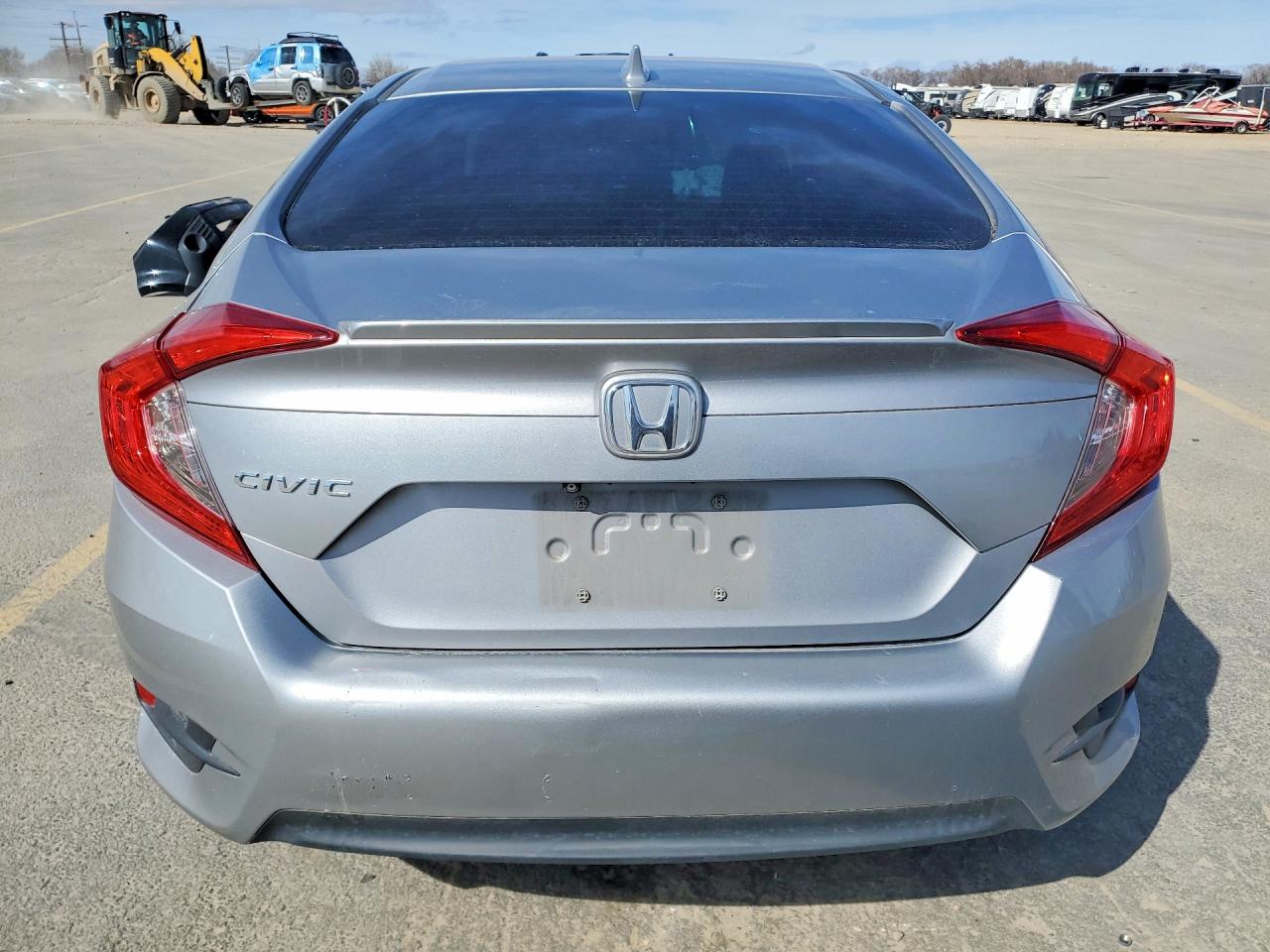 2016 HONDA CIVIC photo 11