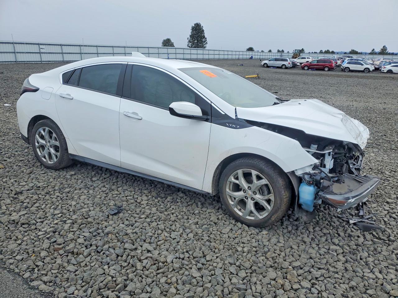 2017 CHEVROLET VOLT PREMIER photo 4