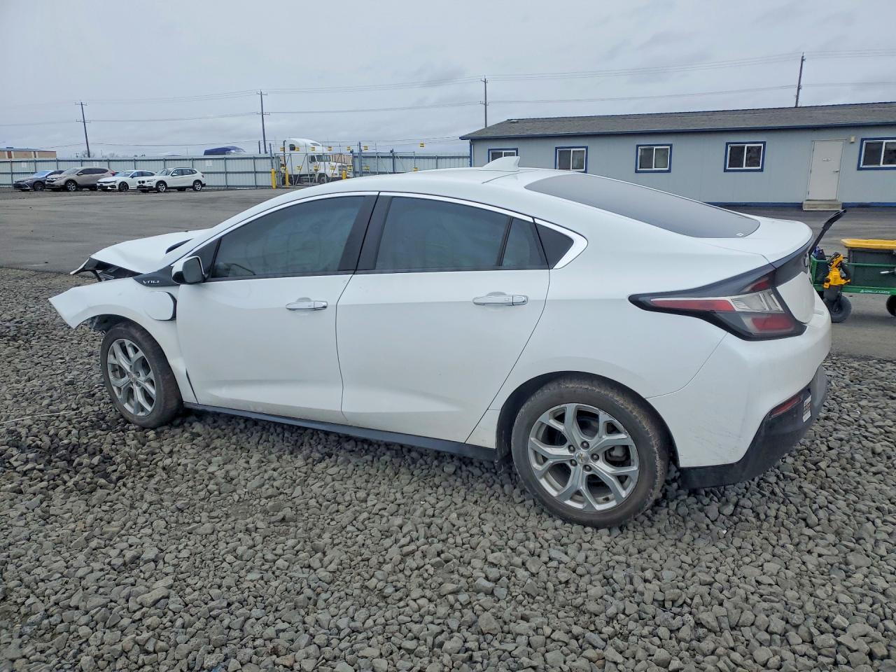 2017 CHEVROLET VOLT PREMIER photo 2