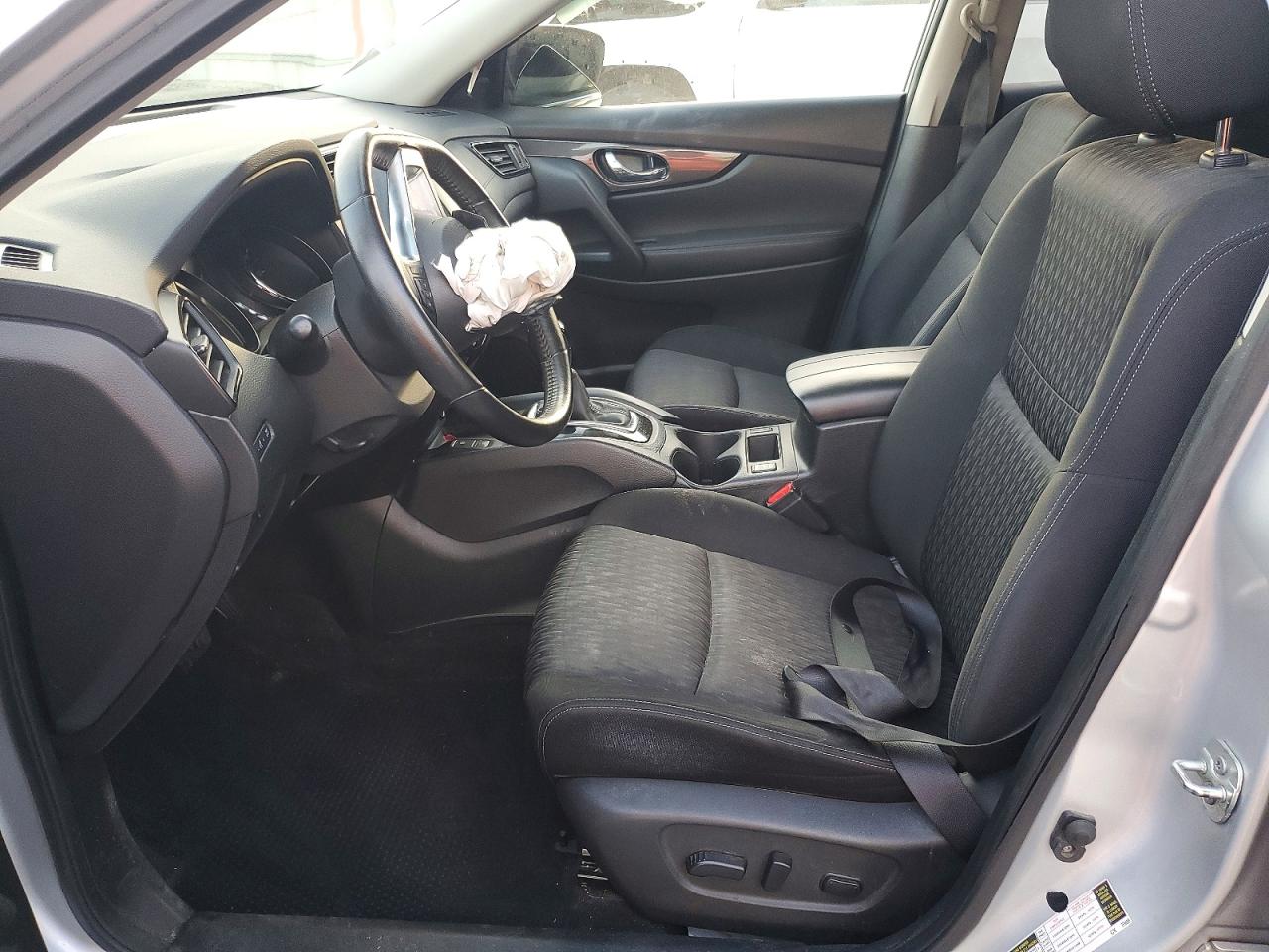 2019 NISSAN ROGUE SV photo 19