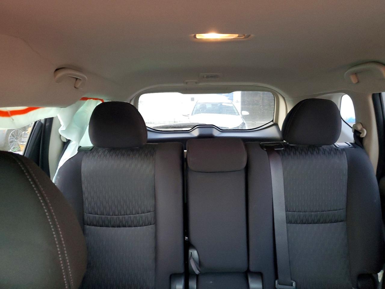 2019 NISSAN ROGUE SV photo 28