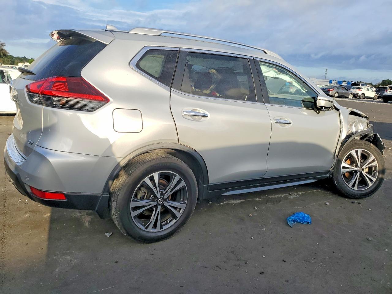 2019 NISSAN ROGUE SV photo 7