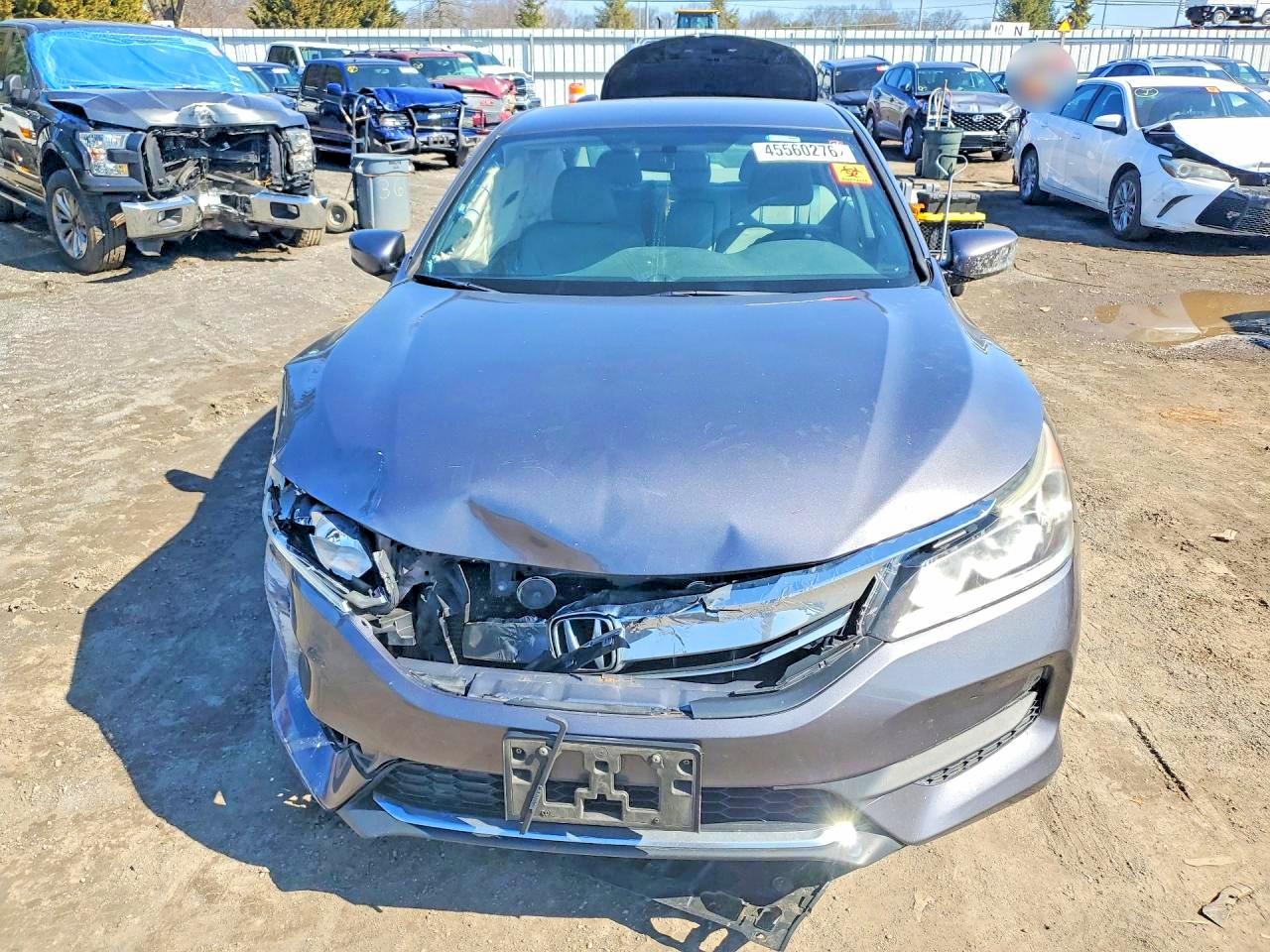 2016 HONDA ACCORD LX photo 9