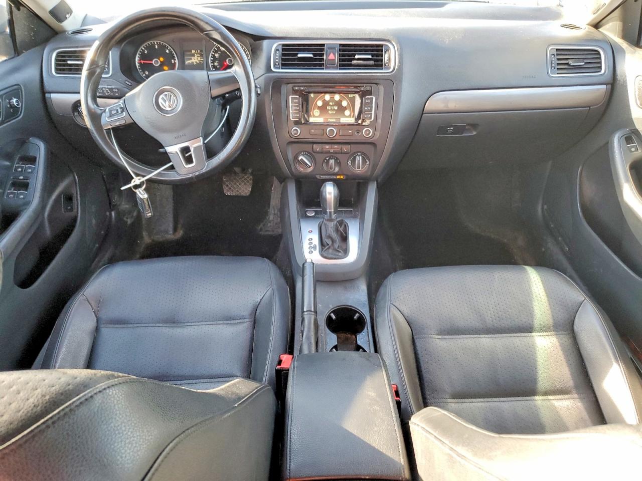2014 VOLKSWAGEN JETTA TDI photo 22