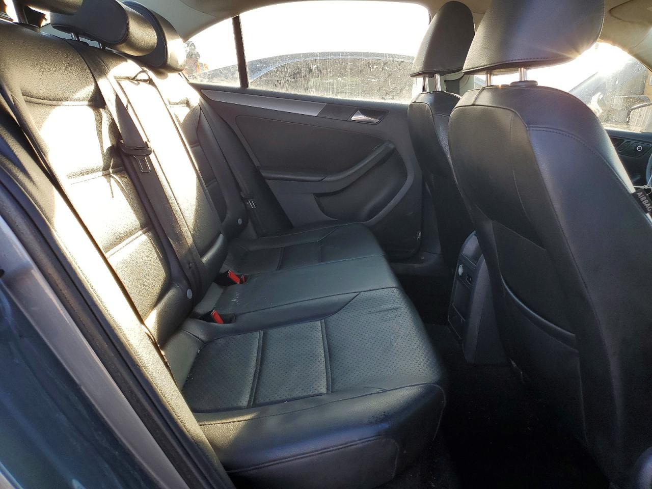 2014 VOLKSWAGEN JETTA TDI photo 28
