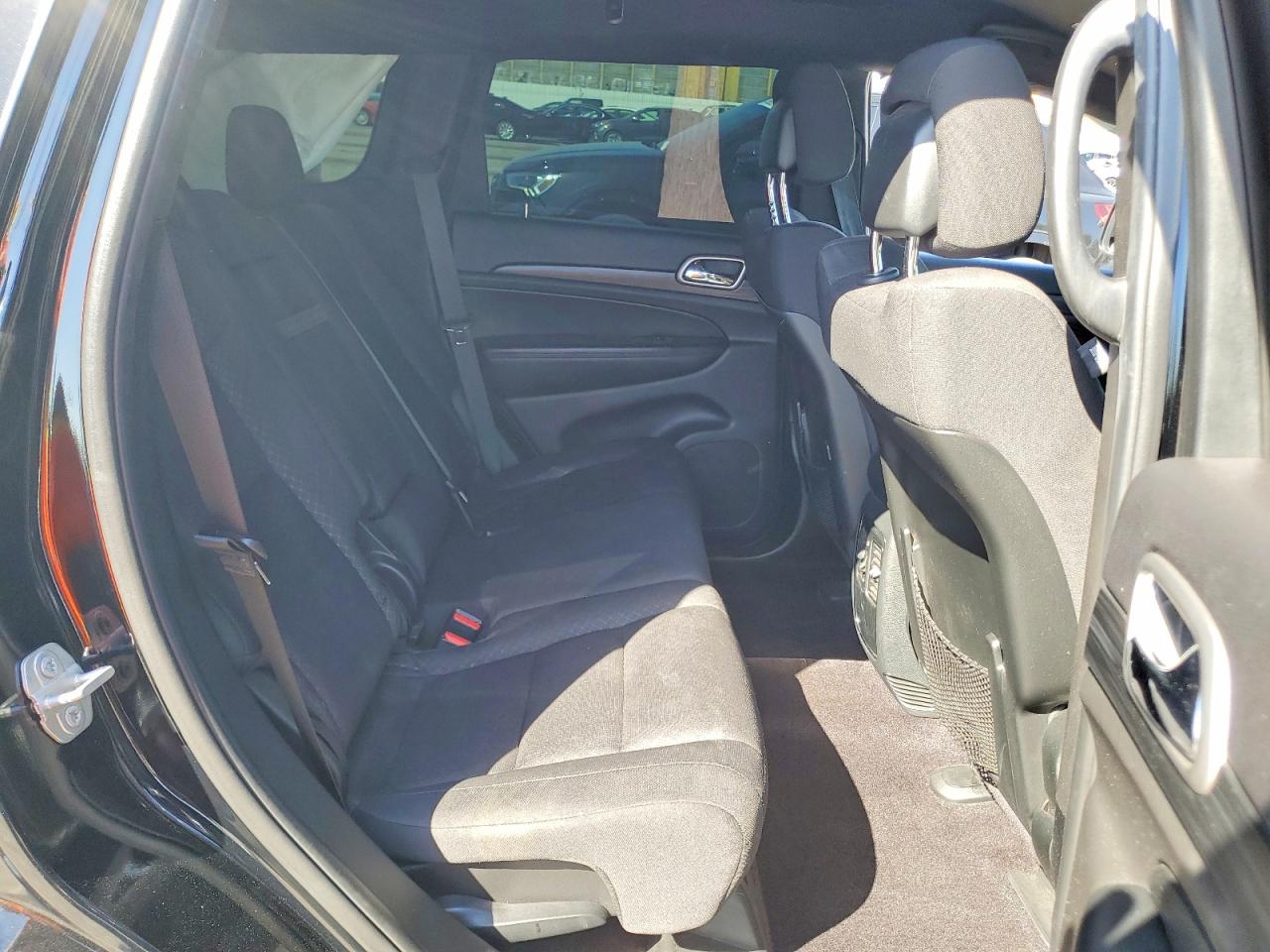 2019 JEEP GRAND CHEROKEE LAREDO photo 21