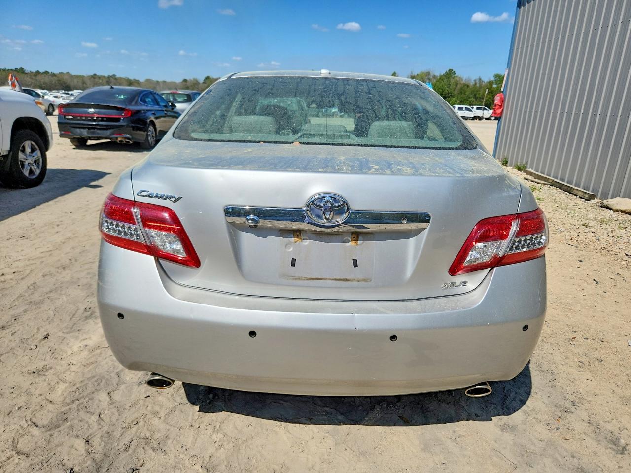 2010 TOYOTA CAMRY XLE V6 photo 6