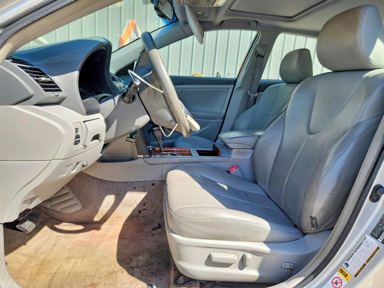 2010 TOYOTA CAMRY XLE V6 photo 7