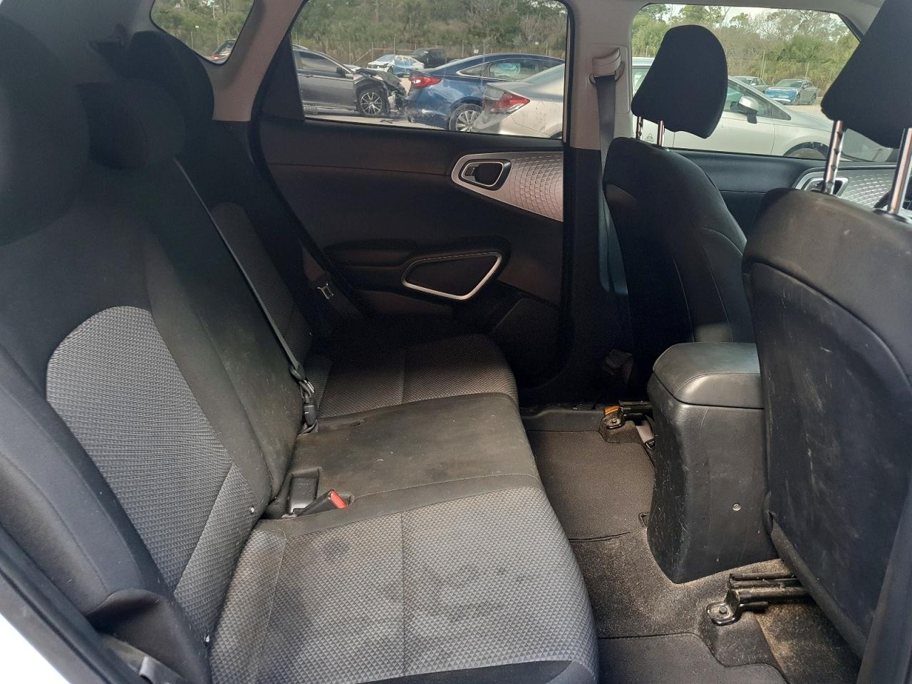 2022 KIA SOUL LX photo 21
