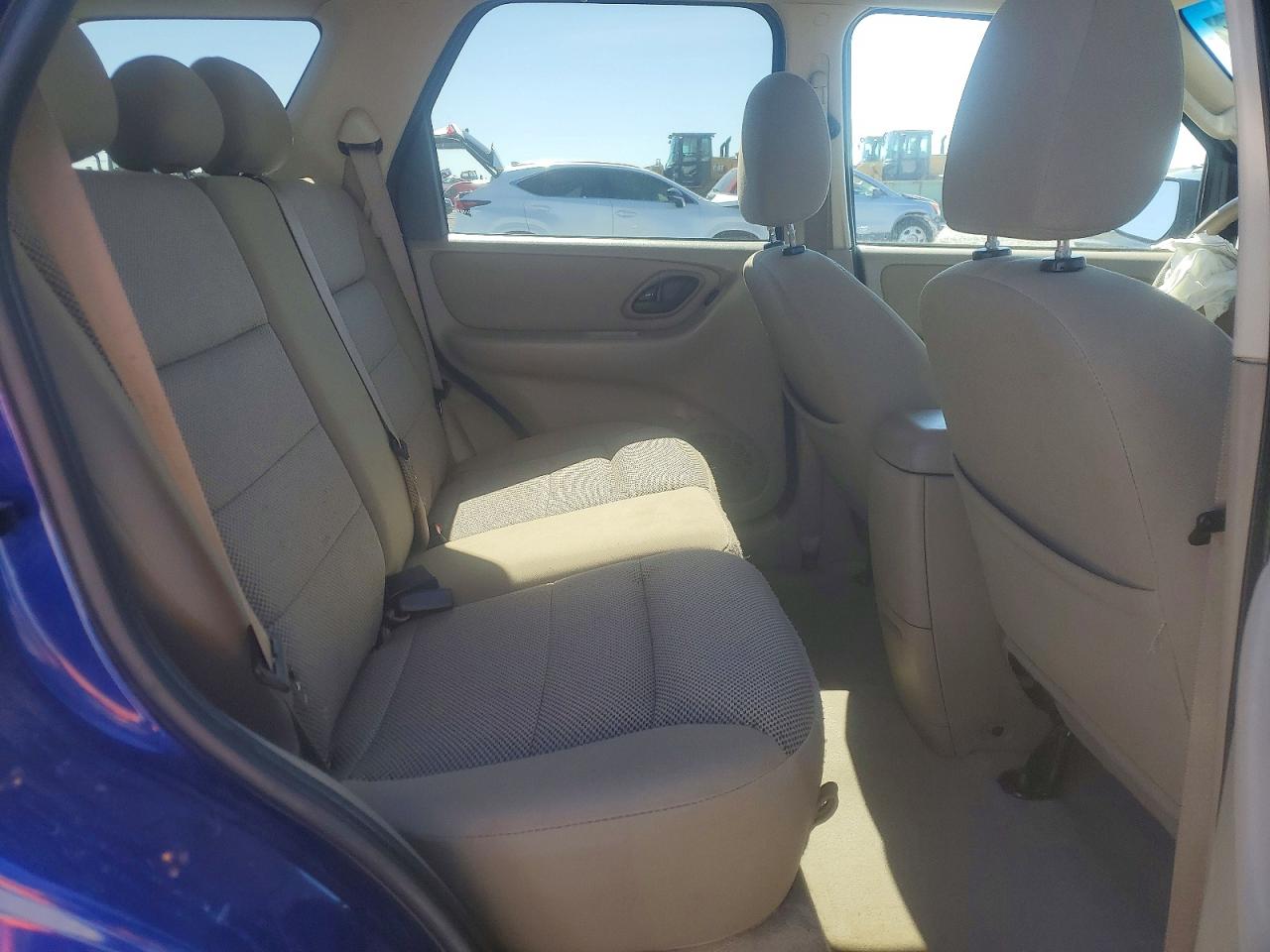 2005 FORD ESCAPE XLT photo 11