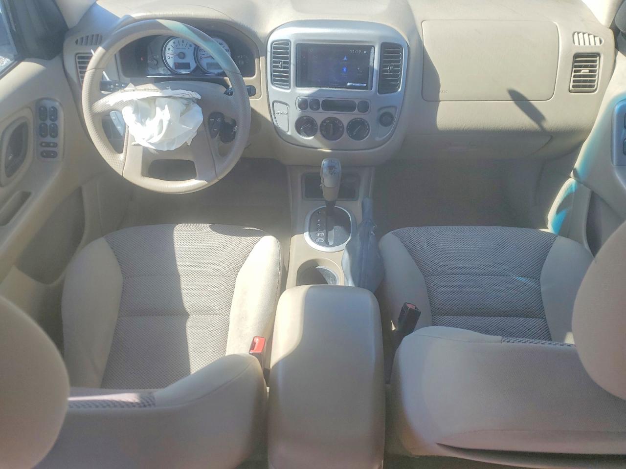 2005 FORD ESCAPE XLT photo 8