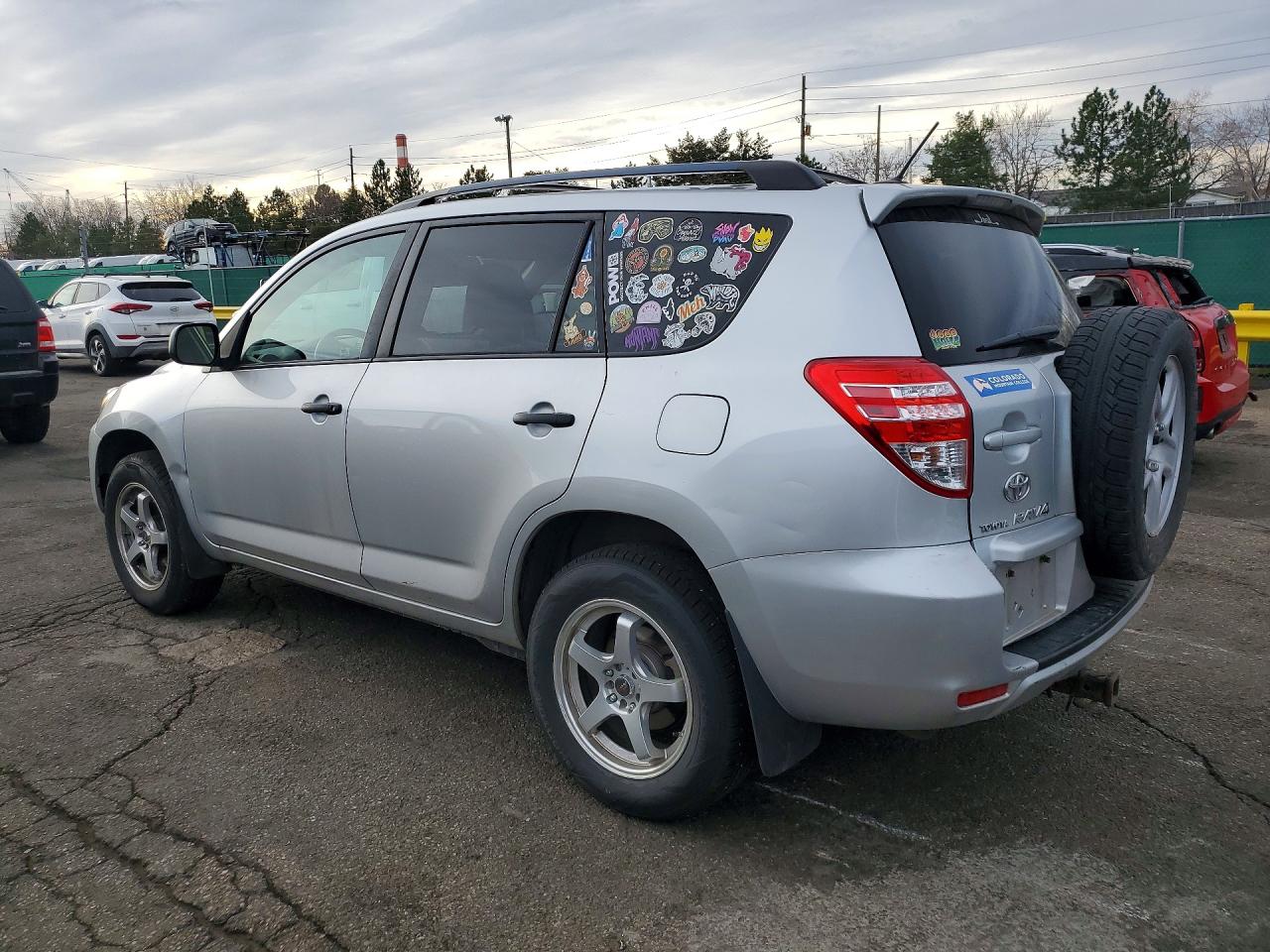 2010 TOYOTA RAV4 BASE photo 3