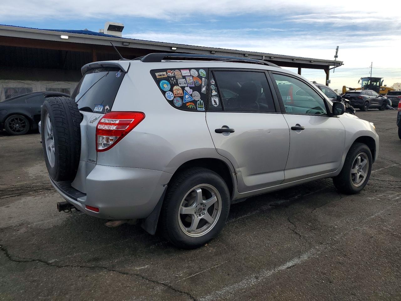 2010 TOYOTA RAV4 BASE photo 5