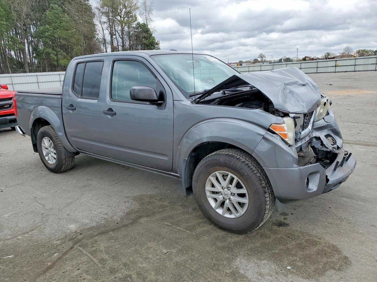 2018 NISSAN FRONTIER SV photo 4
