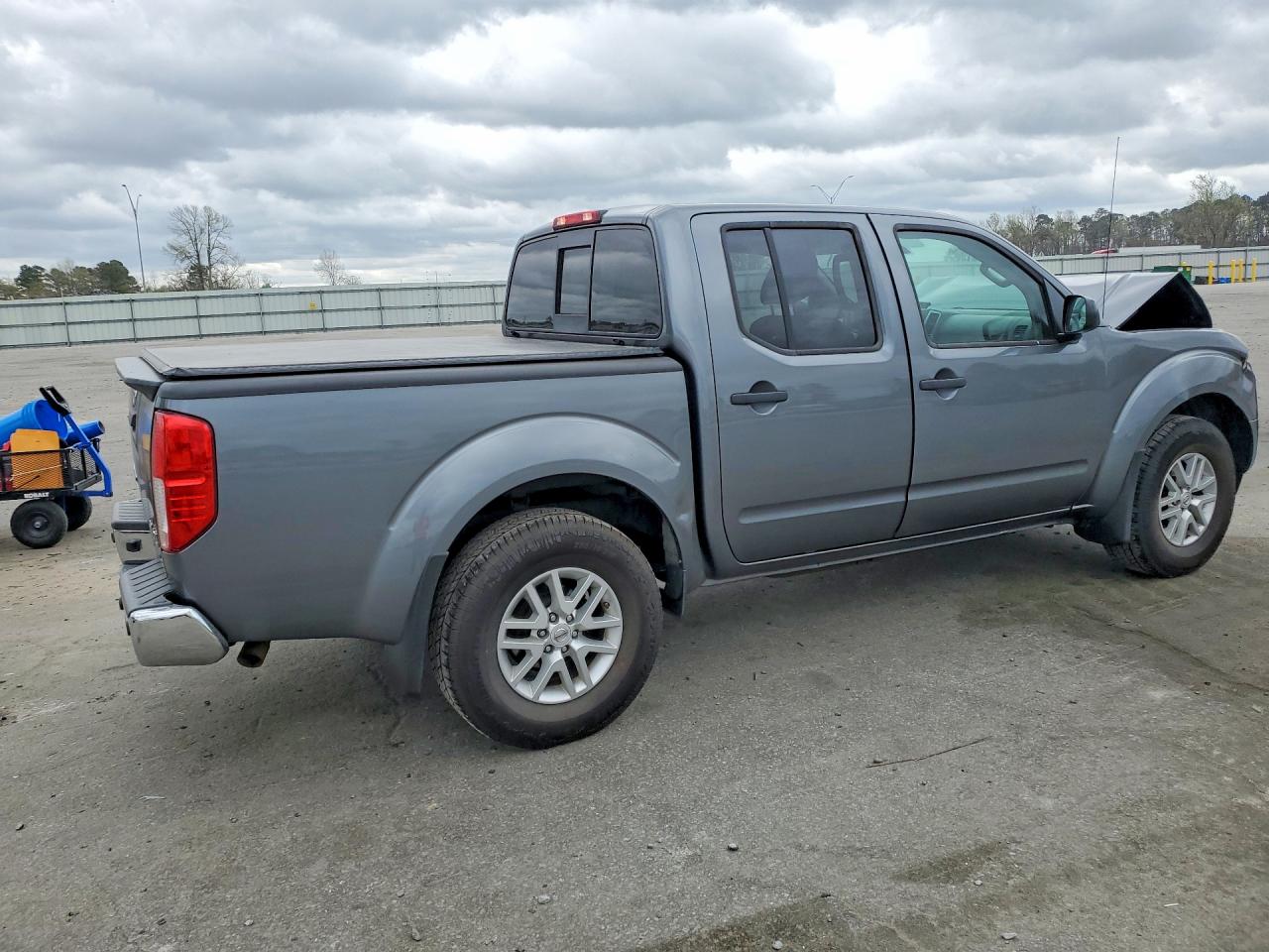 2018 NISSAN FRONTIER SV photo 3