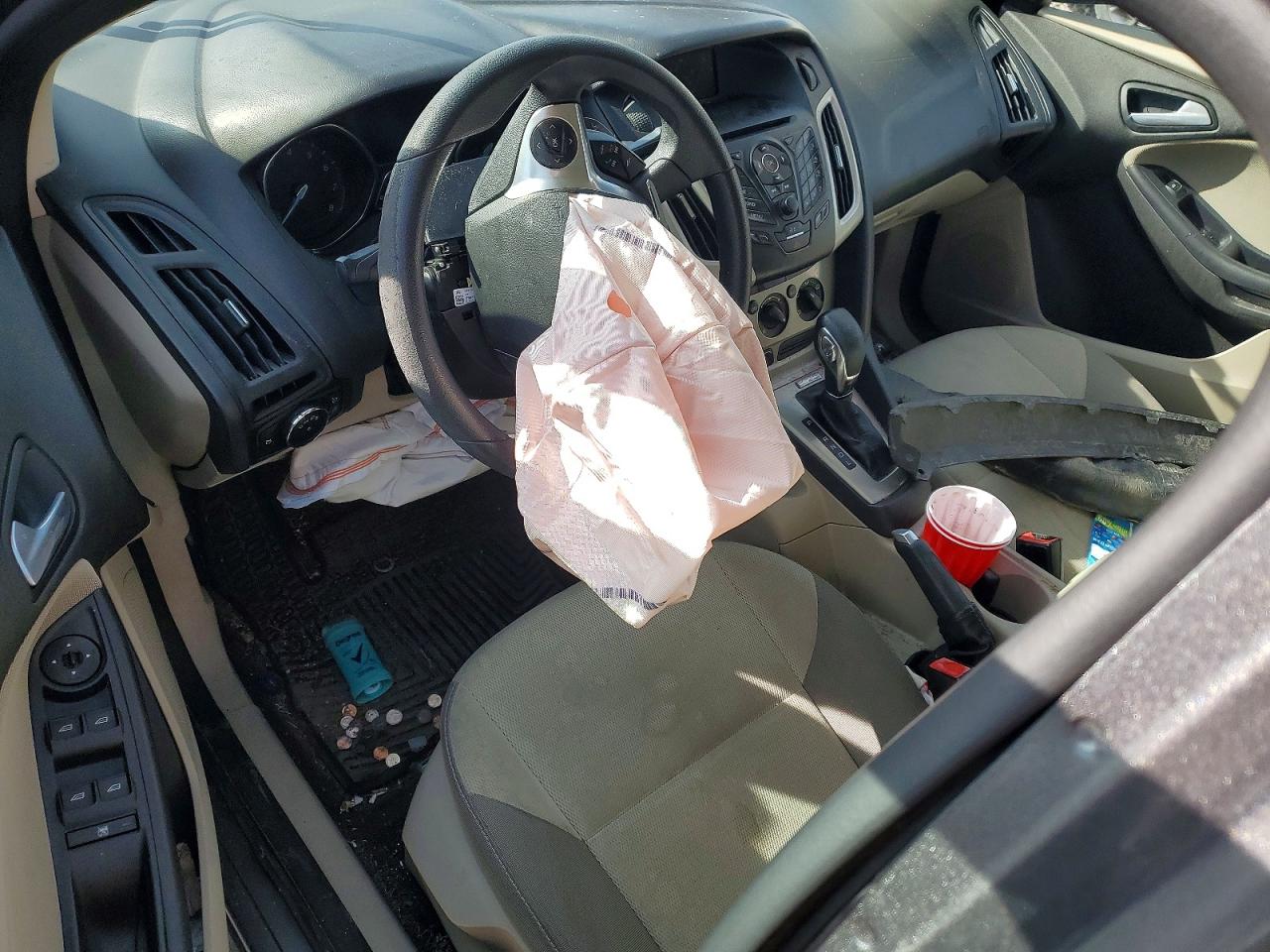 2013 FORD FOCUS SE photo 15