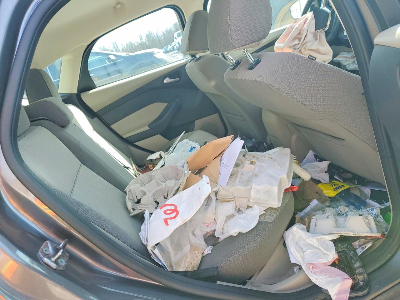 2013 FORD FOCUS SE photo 19