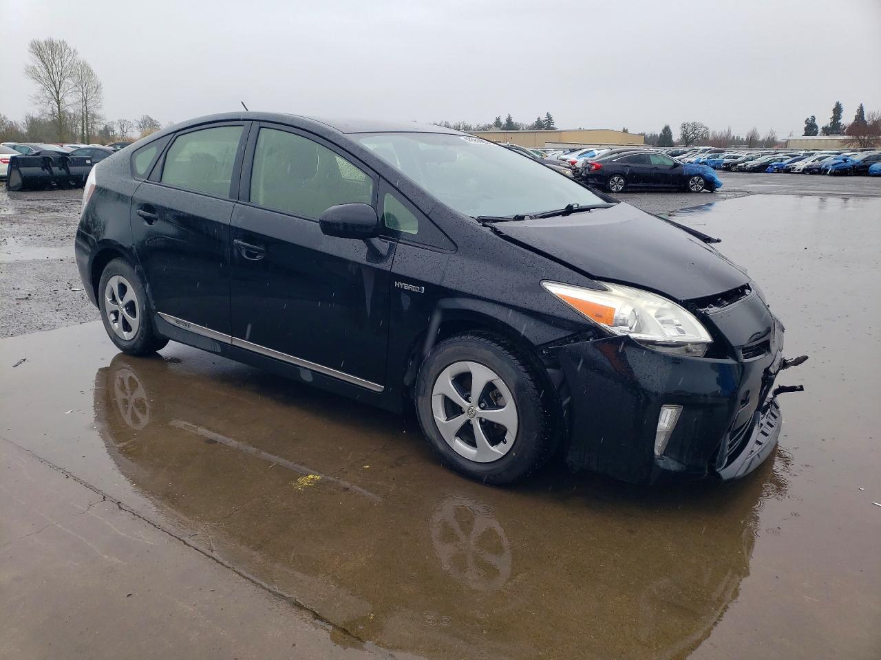 2012 TOYOTA PRIUS THREE photo 4