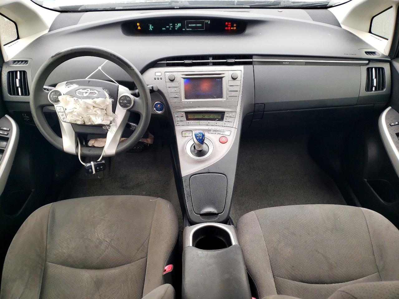 2012 TOYOTA PRIUS THREE photo 8