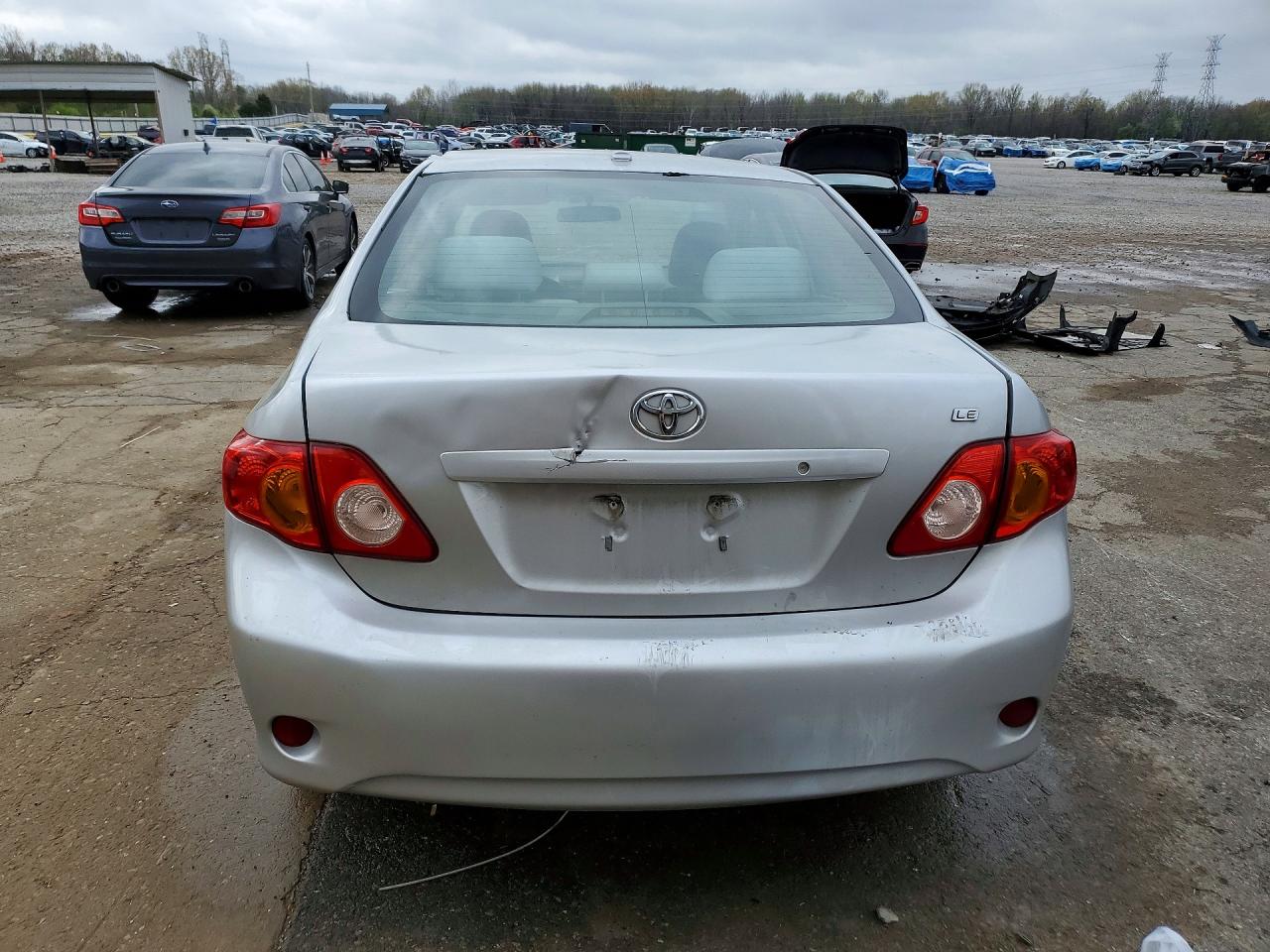 2010 TOYOTA COROLLA LE photo 16