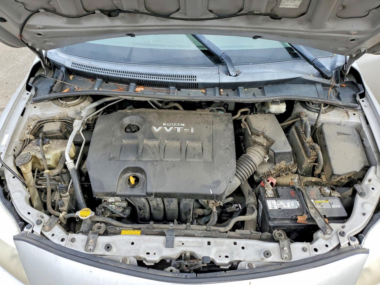 2010 TOYOTA COROLLA LE photo 31