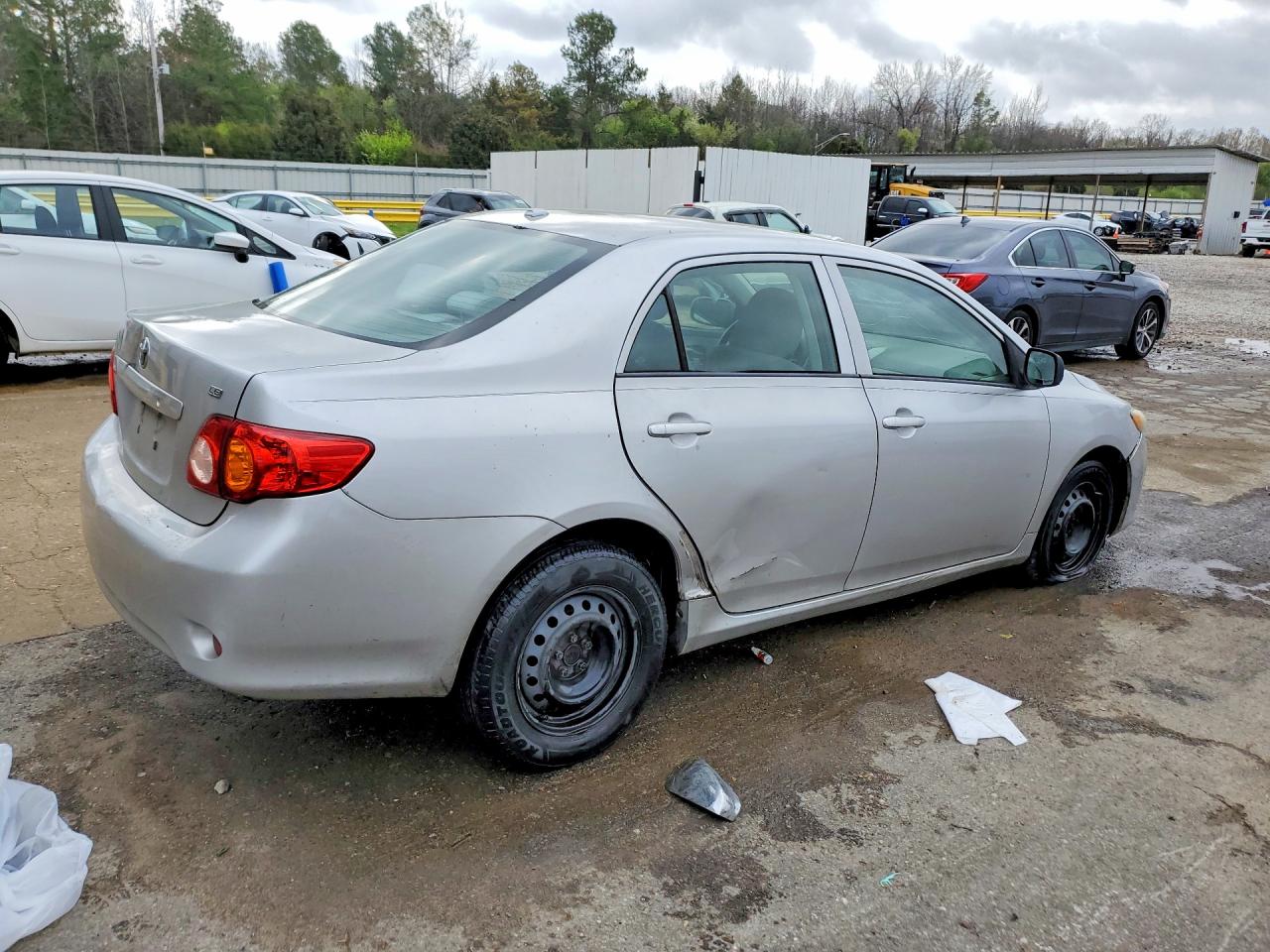 2010 TOYOTA COROLLA LE photo 7