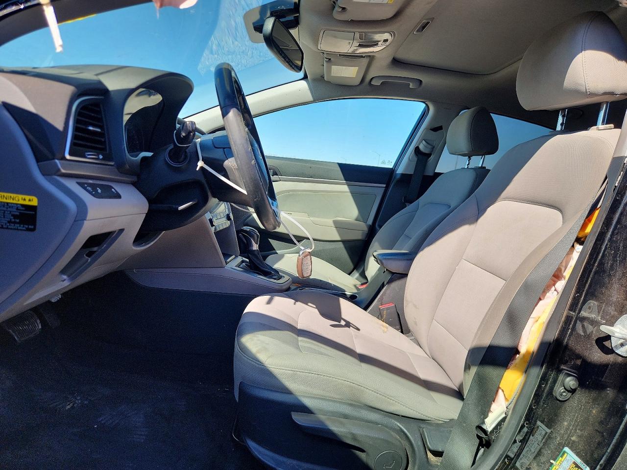 2018 HYUNDAI ELANTRA VALUE EDITION photo 13