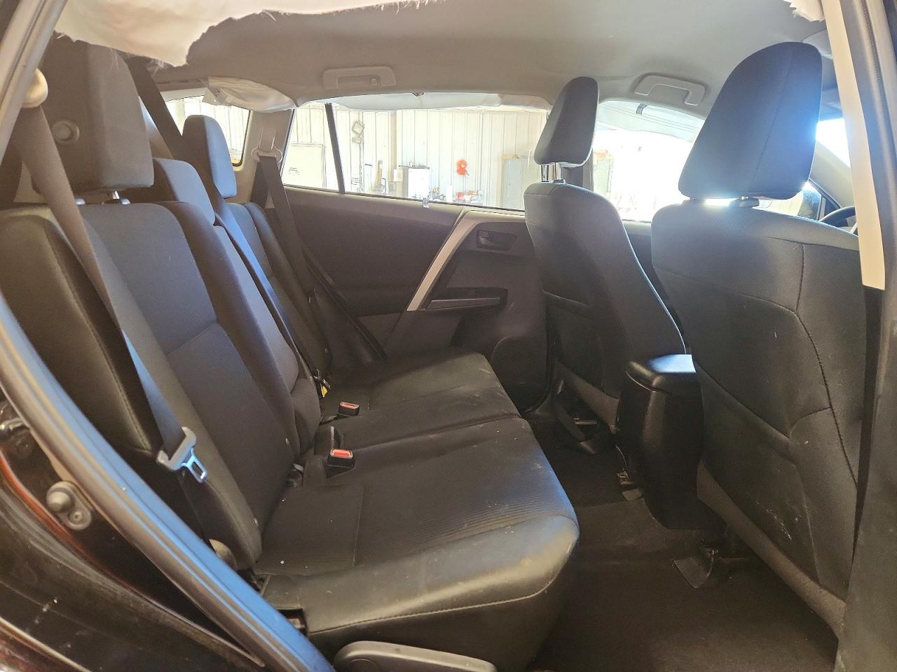 2018 TOYOTA RAV4 LE photo 21