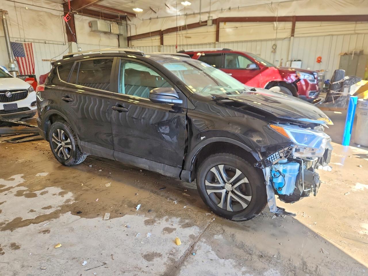 2018 TOYOTA RAV4 LE photo 7
