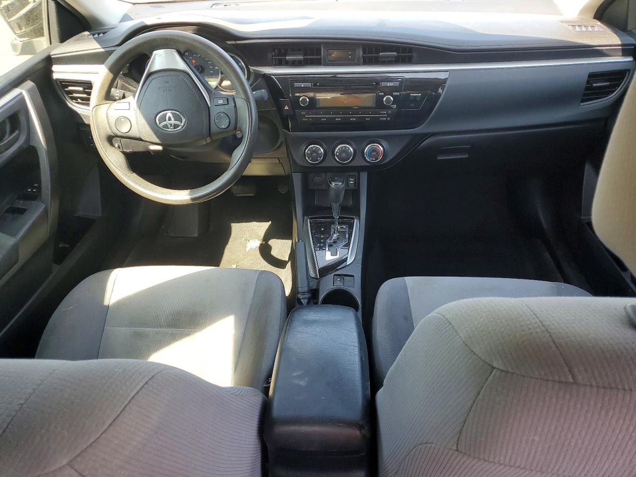 2015 TOYOTA COROLLA L photo 22