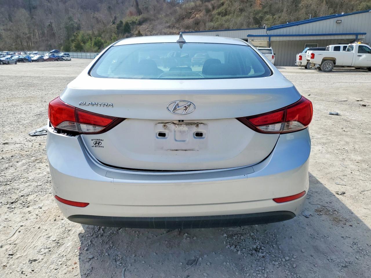2015 HYUNDAI ELANTRA SE photo 6