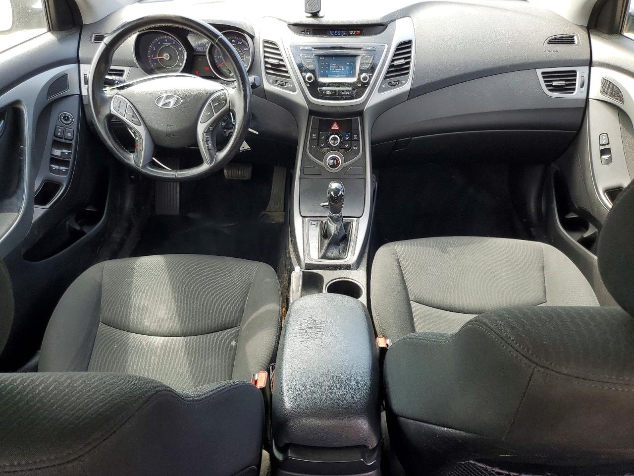 2015 HYUNDAI ELANTRA SE photo 8