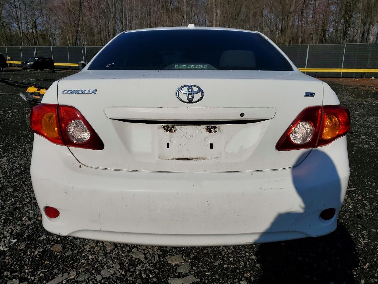 2010 TOYOTA COROLLA LE photo 6